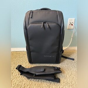 Nomatic 20L Travelpack